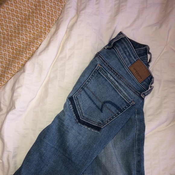American Eagle Ripped Jeans - Picture 3 of 3
